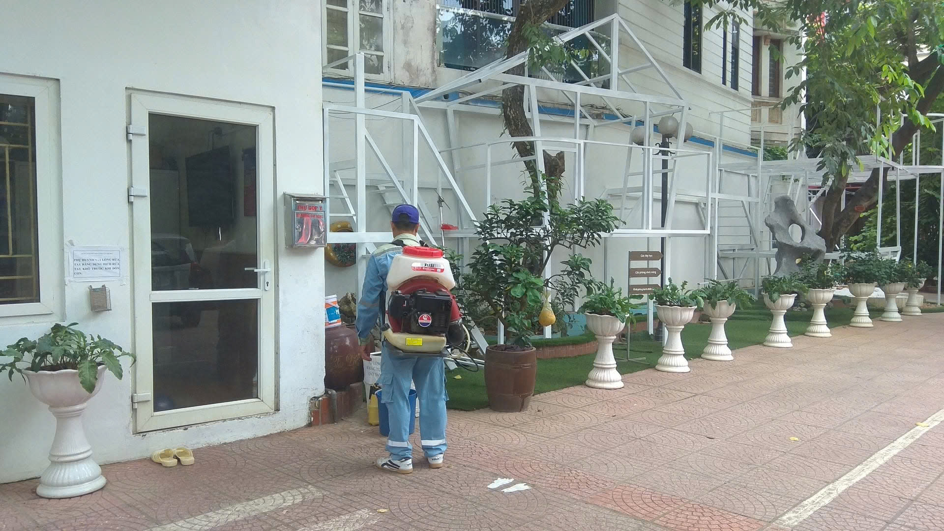 Dịch vụ diệt côn trùng tại Hà Nội
