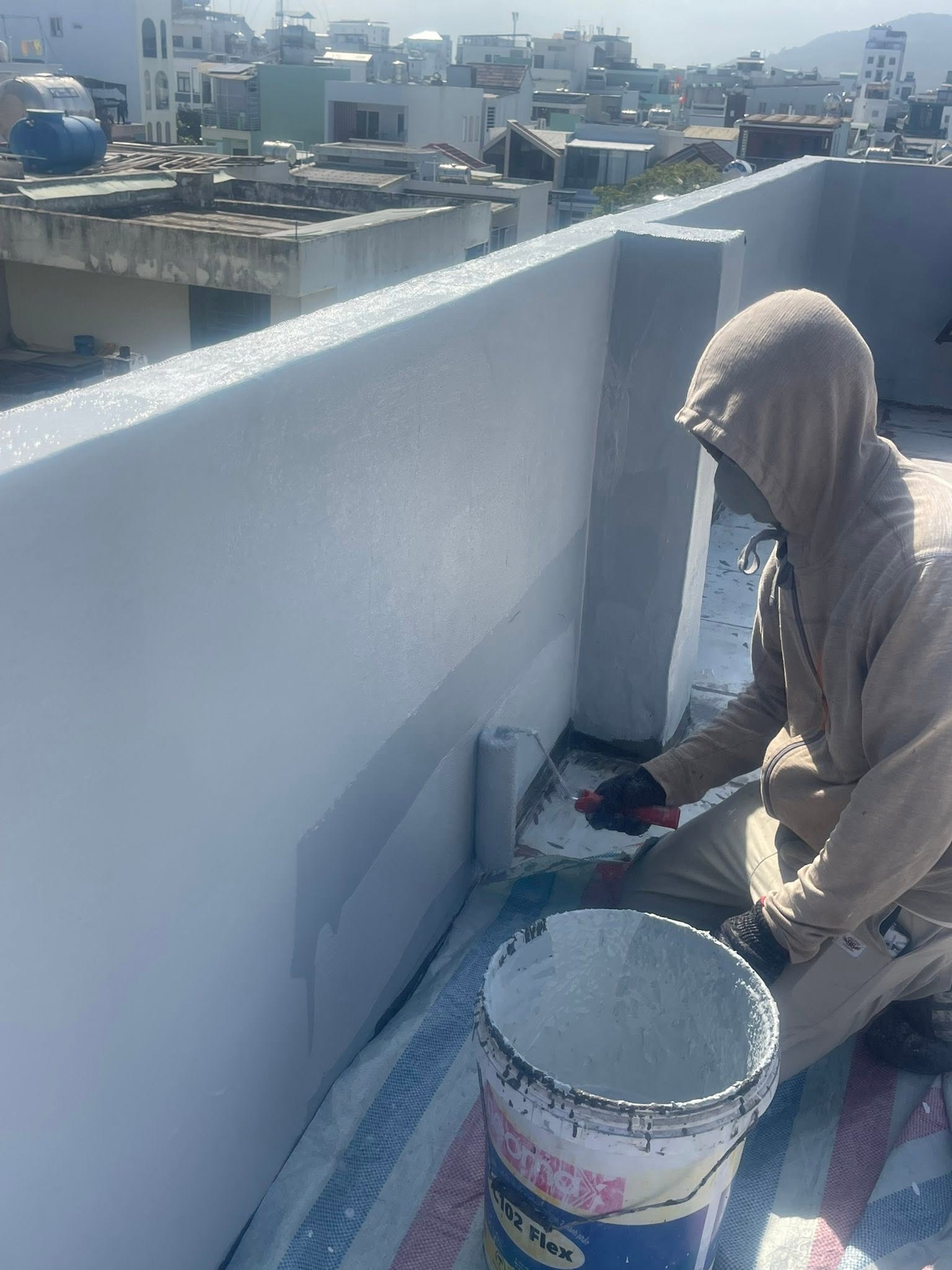 Dịch vụ chống thấm tường ban công tại Tân Phú